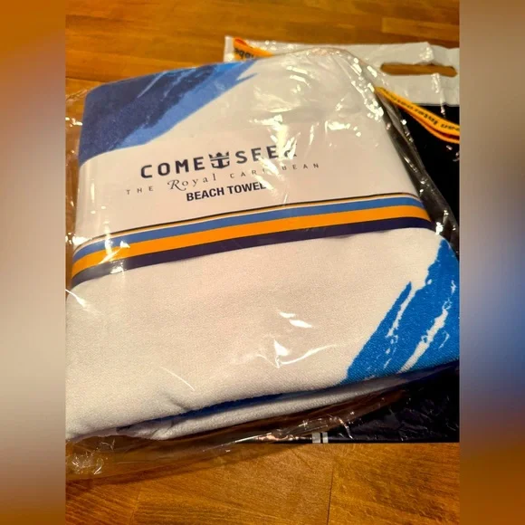 Royal Caribbean Cruise Line GIFT SET Towel Lanyard Chair Clips Shipping Bag NWT - Picture 2 of 8